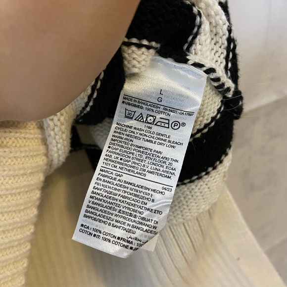 GAP Oversized Split Hem Mock Neck Sweater Size L - Picture 4 of 5